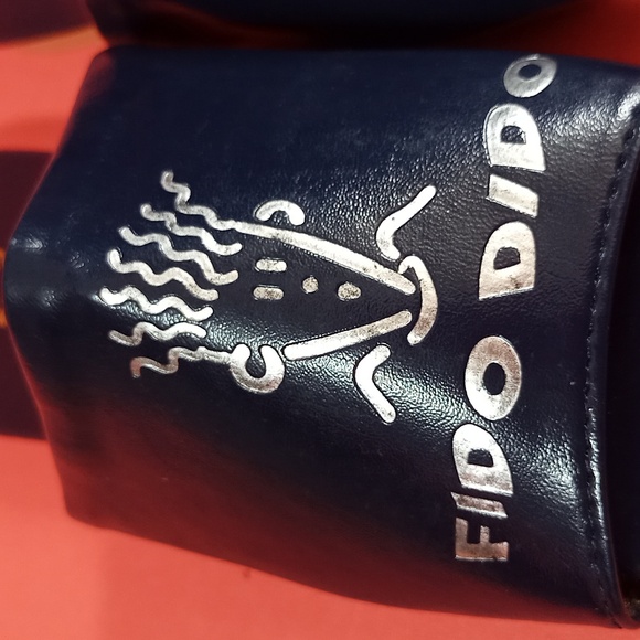 Very Rare 1985 Fido Dido blue Slip On Summer Shoe's UNISEX - Picture 2 of 8